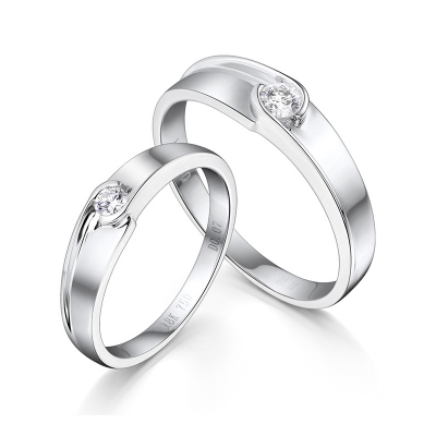 WEDDING RING WITH DIAMOND