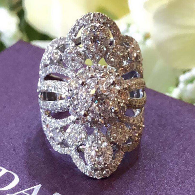 RING WITH DIAMOND