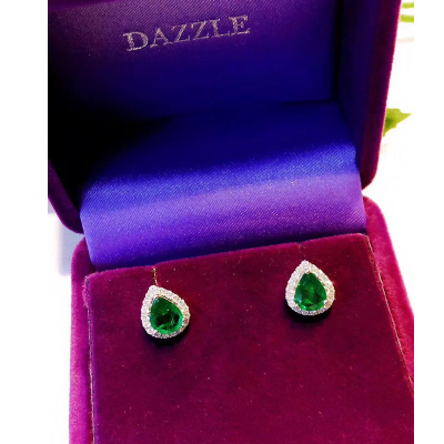  EARRINGS WITH EMERALD AND DIAMOND